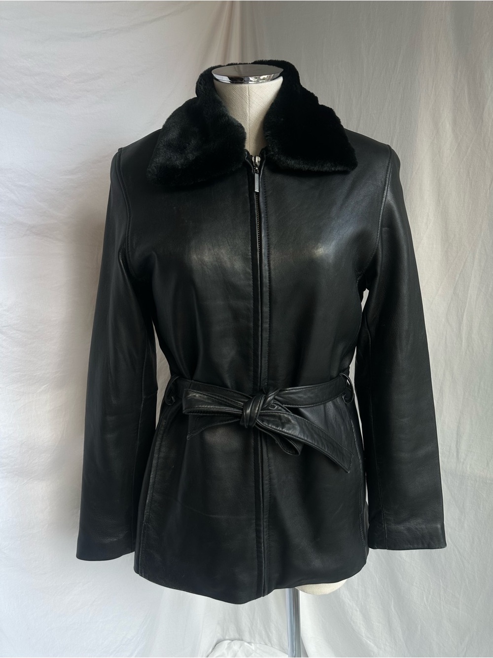 Vintage 90s Dona Michi Genuine Leather Belted Jacket M Black Faux Fur Colla